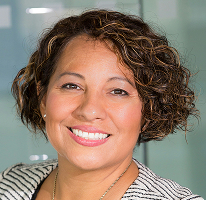 Claire Ashford Leiterin Compliance Portrait Finanzexpertin